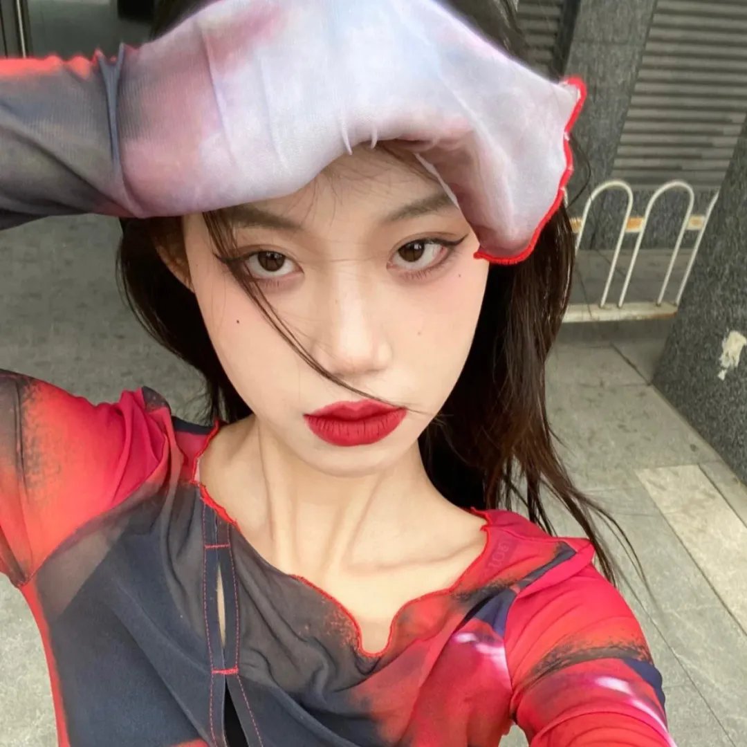 闪婚总裁后，我惊艳全球